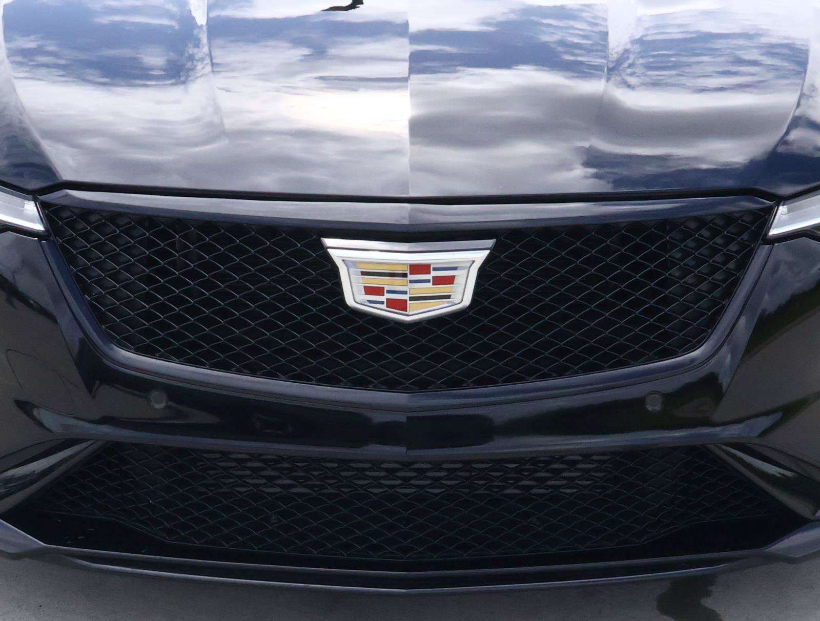 Used 2025 Cadillac CT4 V RWD image 8