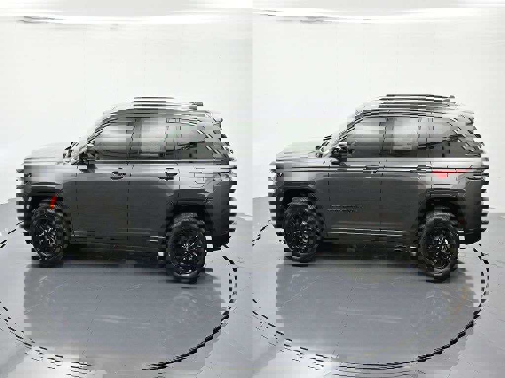 New 2026 Jeep Grand Cherokee Altitude image 33
