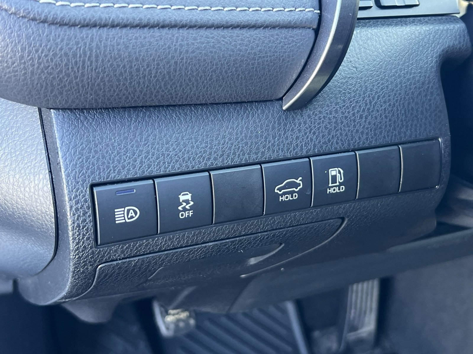 Used 2020 Toyota Camry SE image 26