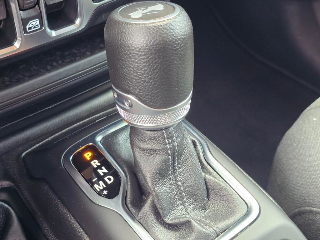 Used 2024 Jeep Wrangler Unlimited Sahara image 40