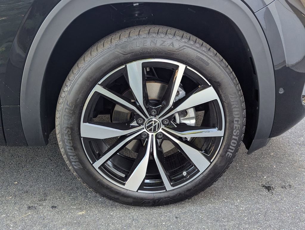 New 2026 Volkswagen Atlas SEL Premium R-Line image 24