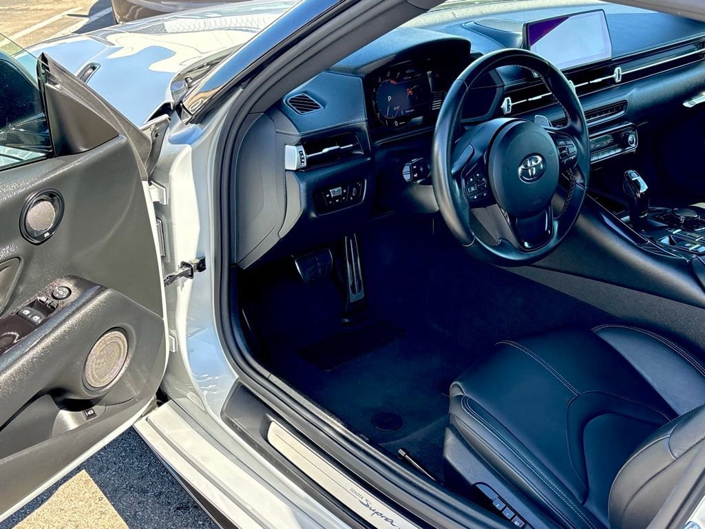 Used 2022 Toyota Supra Premium w/ Driver Assist Package image 9