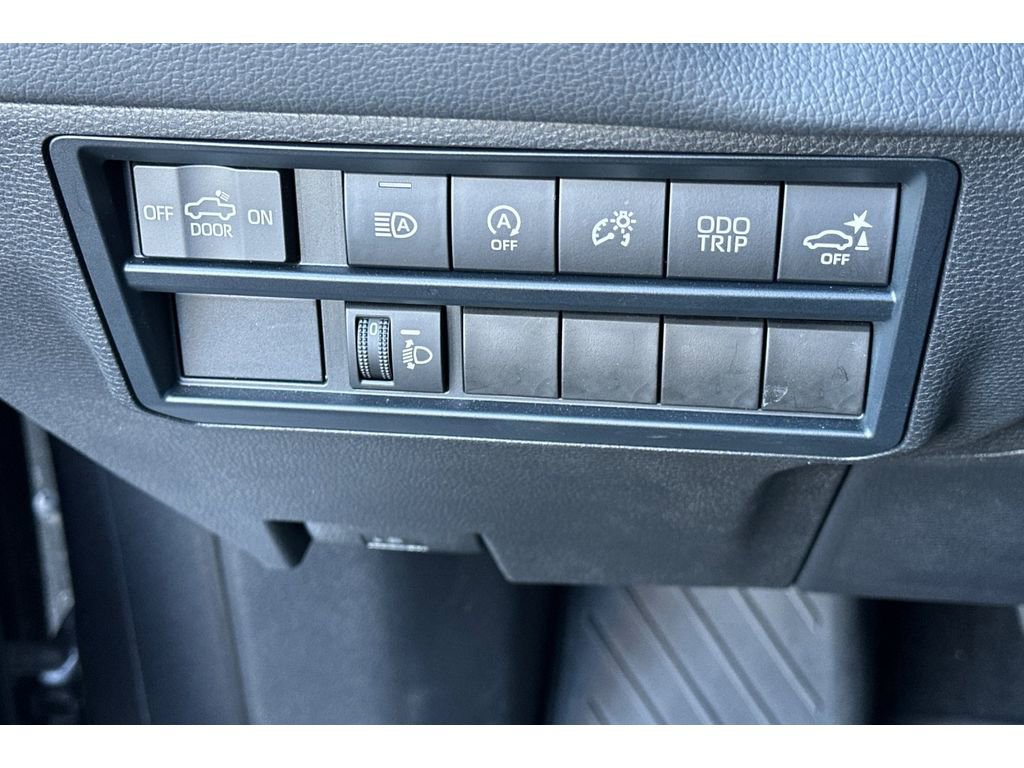 Used 2023 Toyota Tundra Limited AWD/4WD image 30