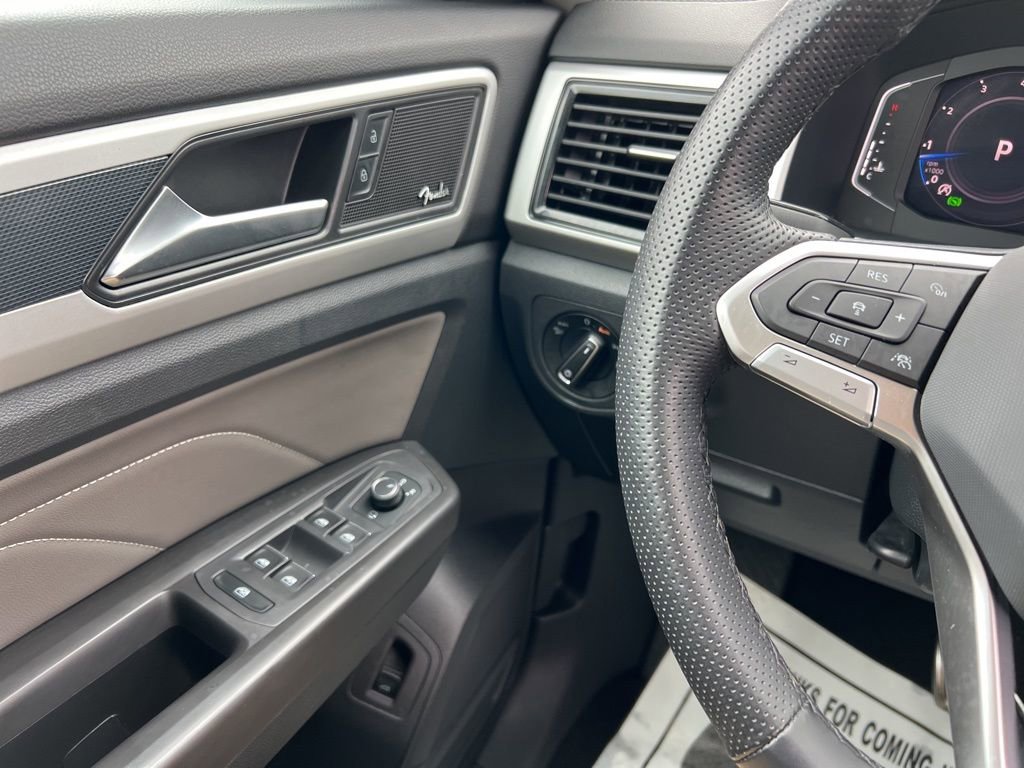 Used 2023 Volkswagen Atlas SEL Premium image 19