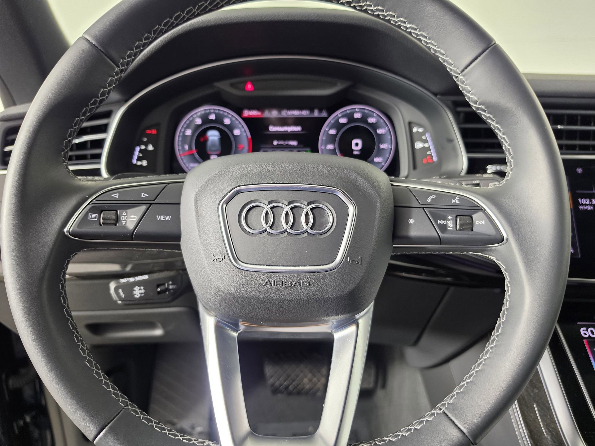 Used 2025 Audi Q8 Premium Plus w/ Premium Plus Package AWD/4WD image 24