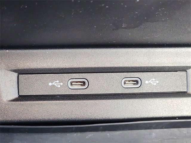 Used 2022 Volkswagen Tiguan SE w/ Panoramic Sunroof Package image 23