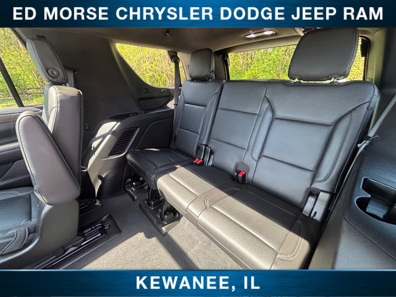 Used 2021 Chevrolet Tahoe Z71 w/ Z71 Signature Package AWD/4WD image 23