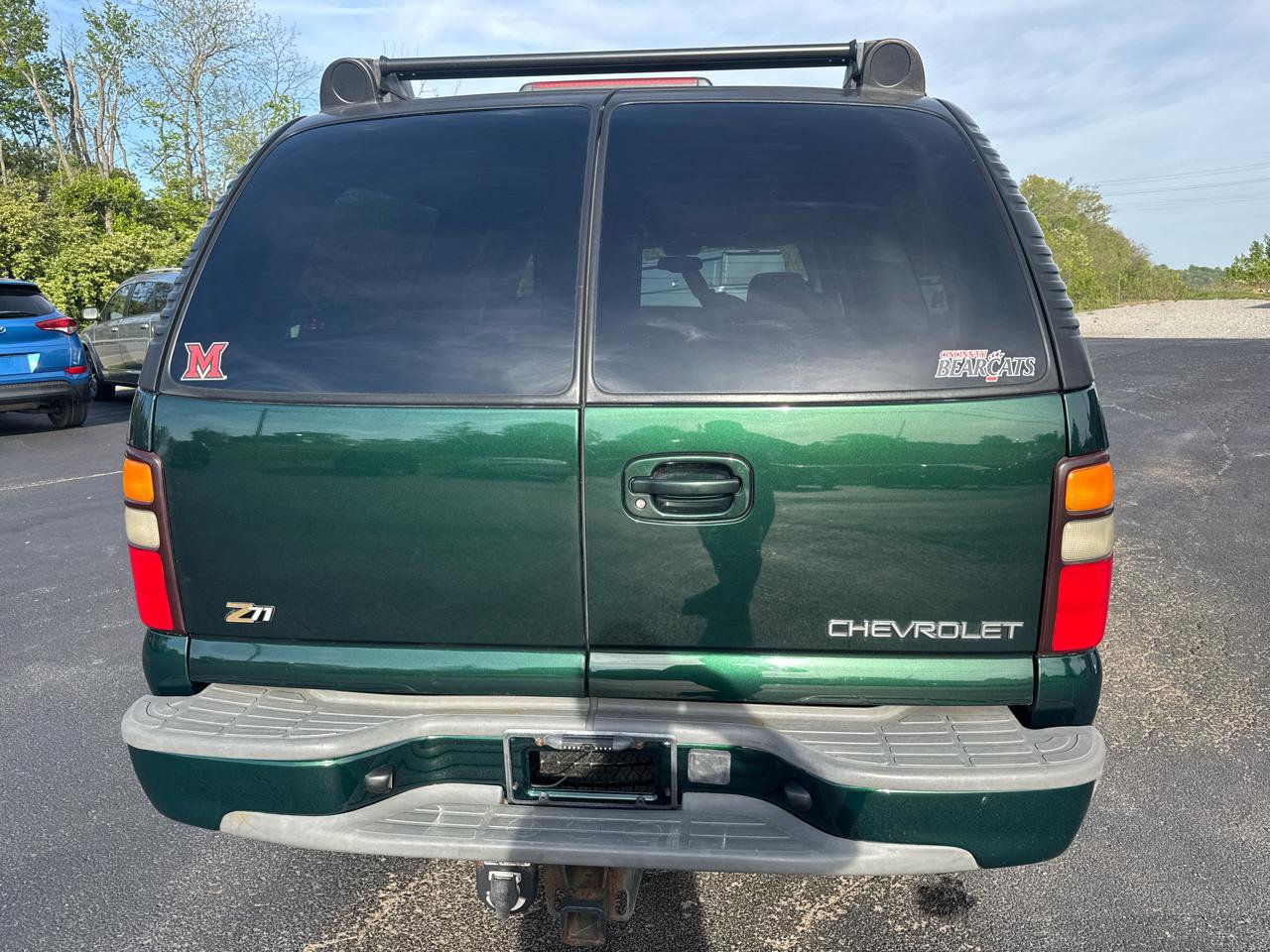 Used 2004 Chevrolet Suburban Z71 w/ Preferred Equipment Group AWD/4WD image 4