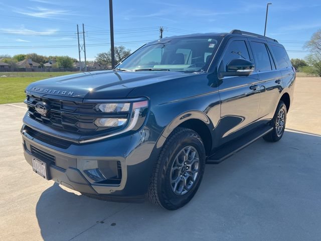 New 2026 Ford Expedition Active RWD image 3