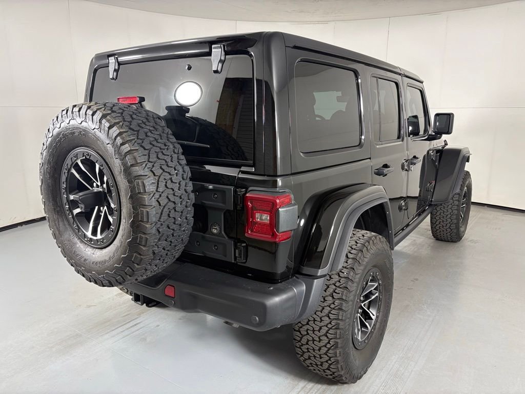 Used 2024 Jeep Wrangler Unlimited Rubicon AWD/4WD image 8
