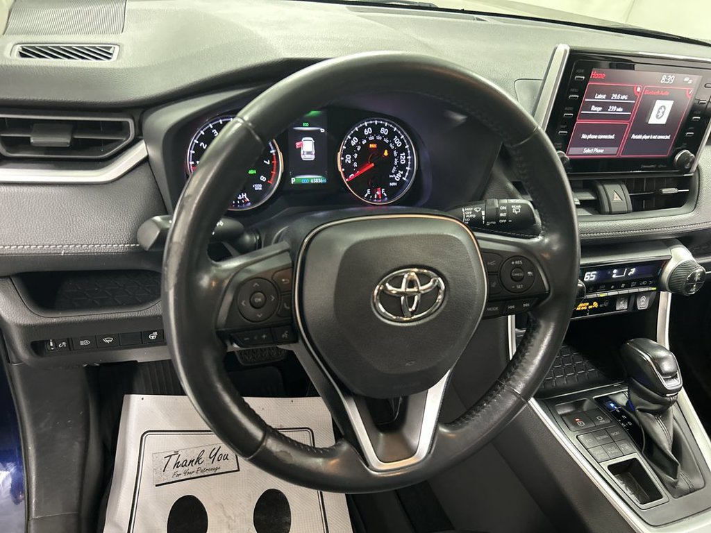 Used 2020 Toyota RAV4 XLE w/ Convenience Package AWD/4WD image 4