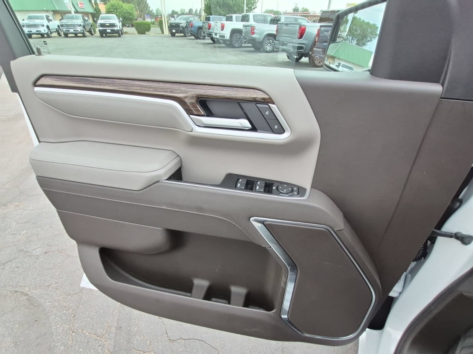 New 2026 GMC Sierra 1500 SLE AWD/4WD image 32