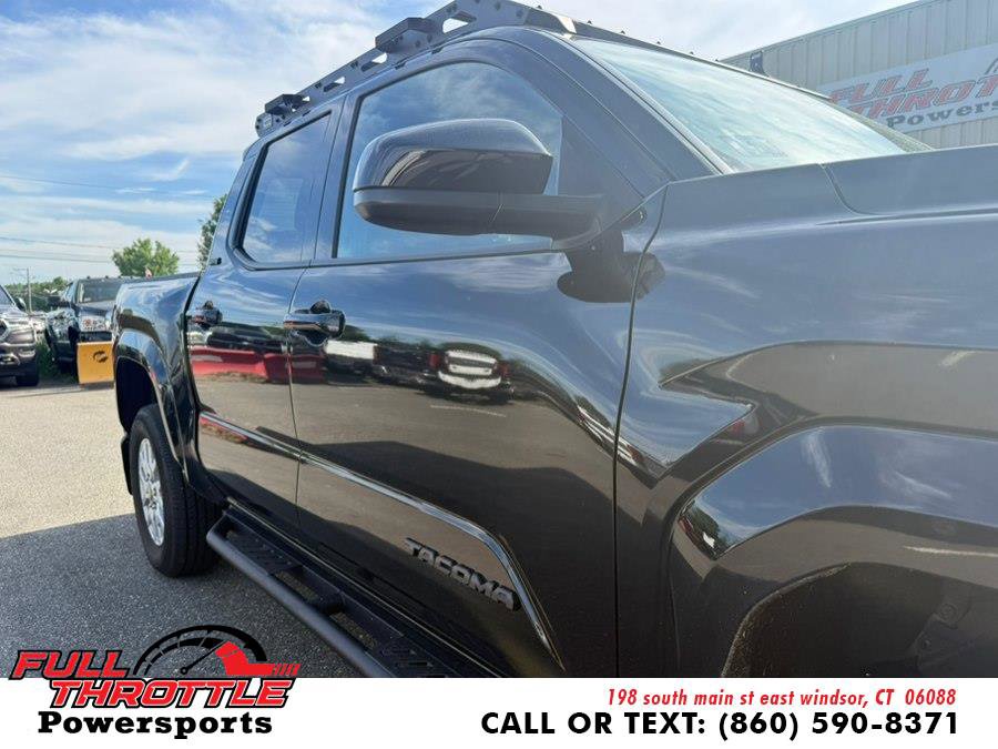 Used 2025 Toyota Tacoma SR5 AWD/4WD image 2