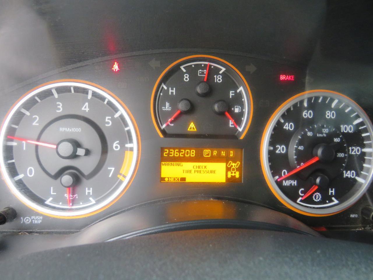 Used 2013 Nissan Armada SV AWD/4WD image 11