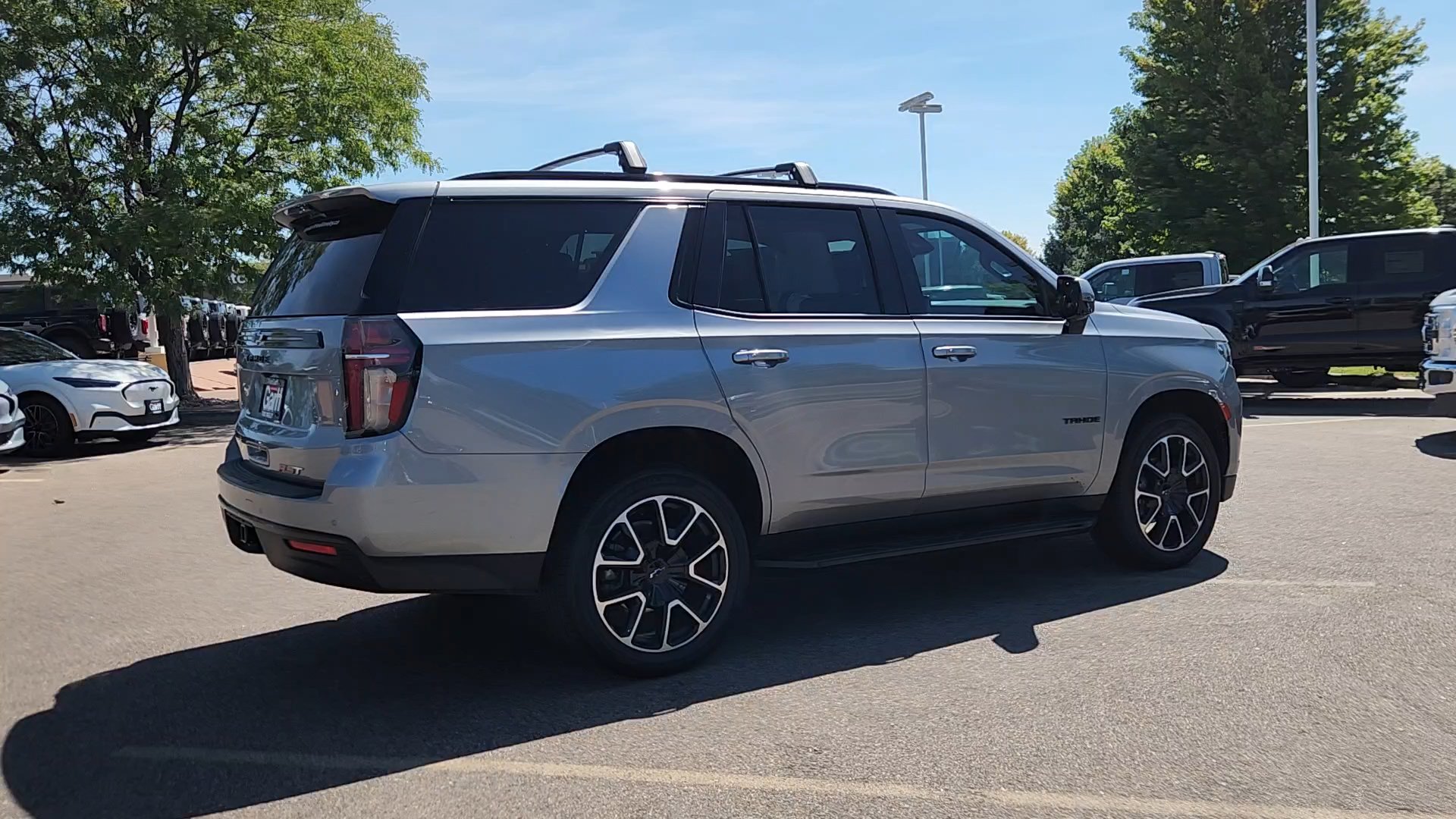 Used 2024 Chevrolet Tahoe RST w/ Luxury Package AWD/4WD image 12