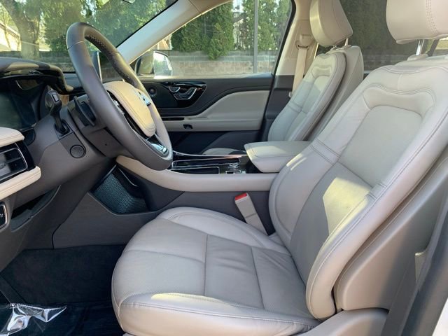 Used 2023 Lincoln Aviator Reserve w/ Jet Package image 14