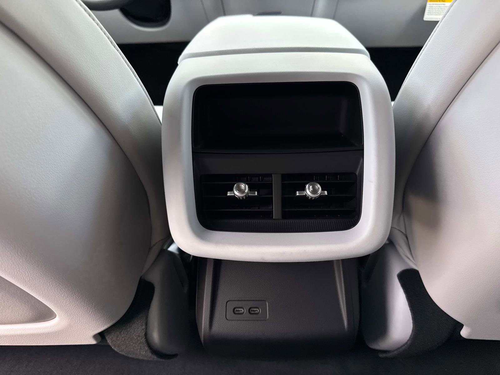 New 2025 Cadillac Lyriq Luxury image 15