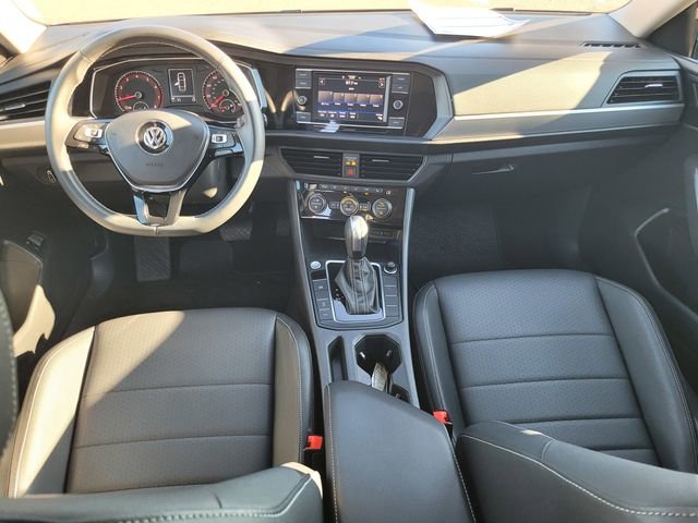 Used 2021 Volkswagen Jetta SE w/ SE Cold Weather Package image 14