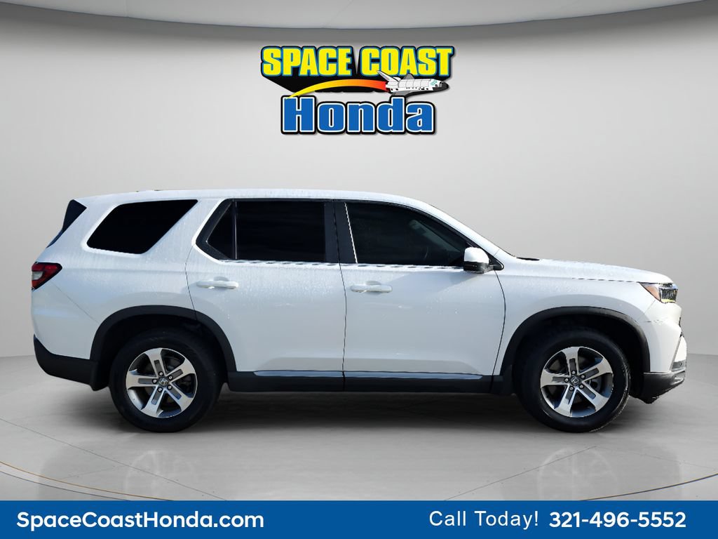 Used 2023 Honda Pilot EX-L image 2