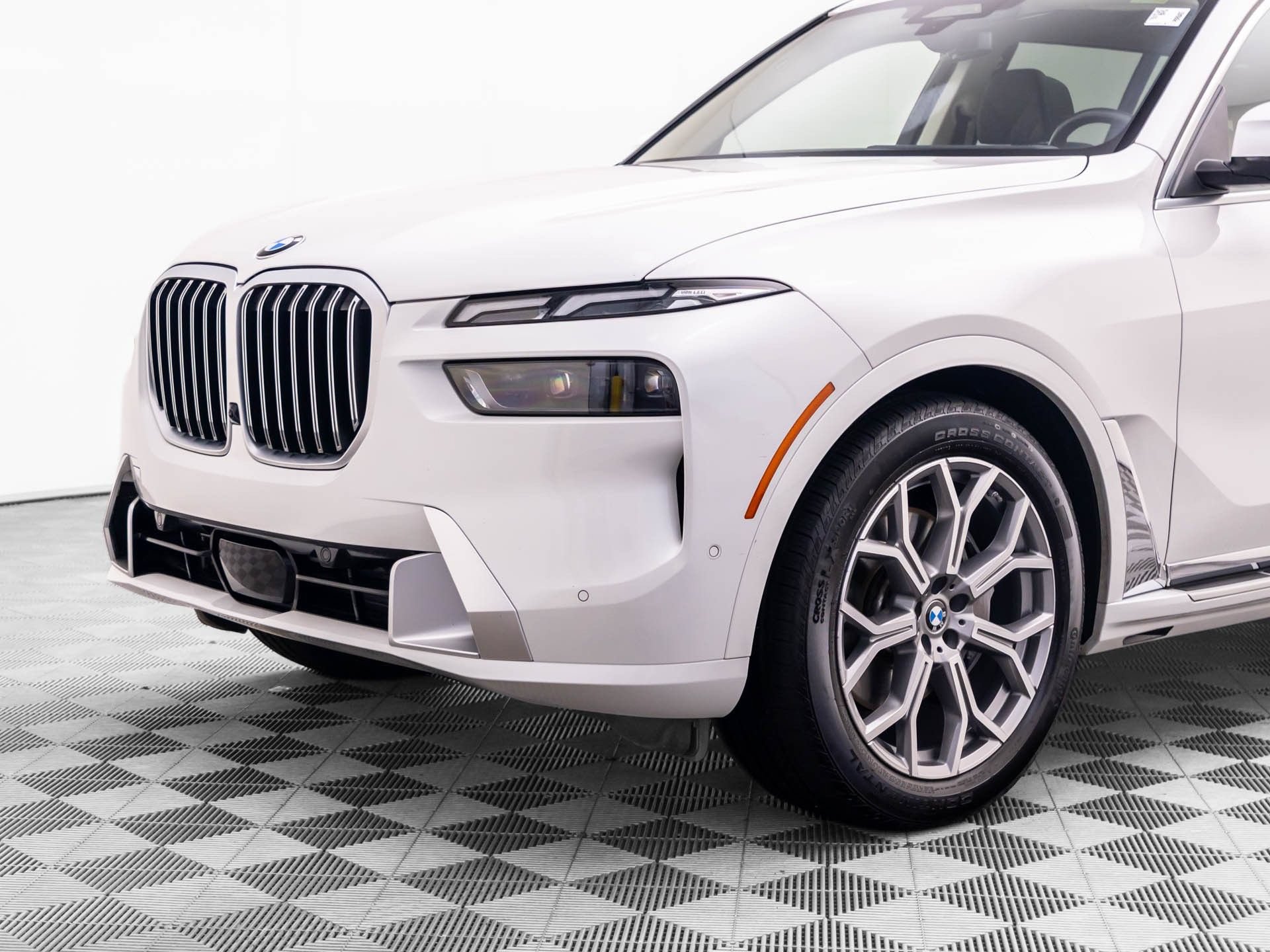 Certified 2026 BMW X7 xDrive40i AWD/4WD image 33