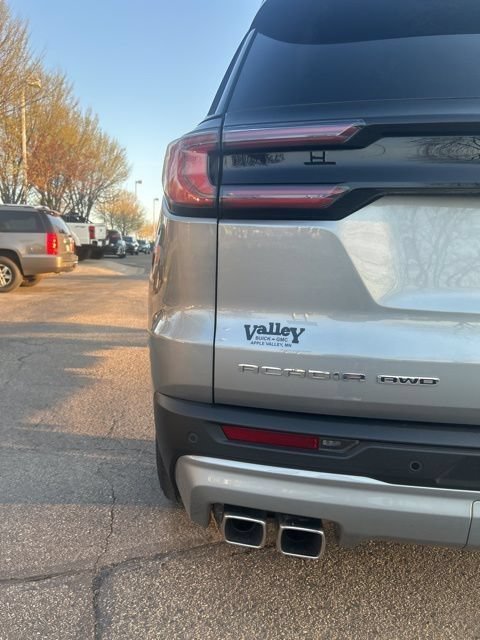 Used 2025 GMC Acadia Elevation AWD/4WD image 36