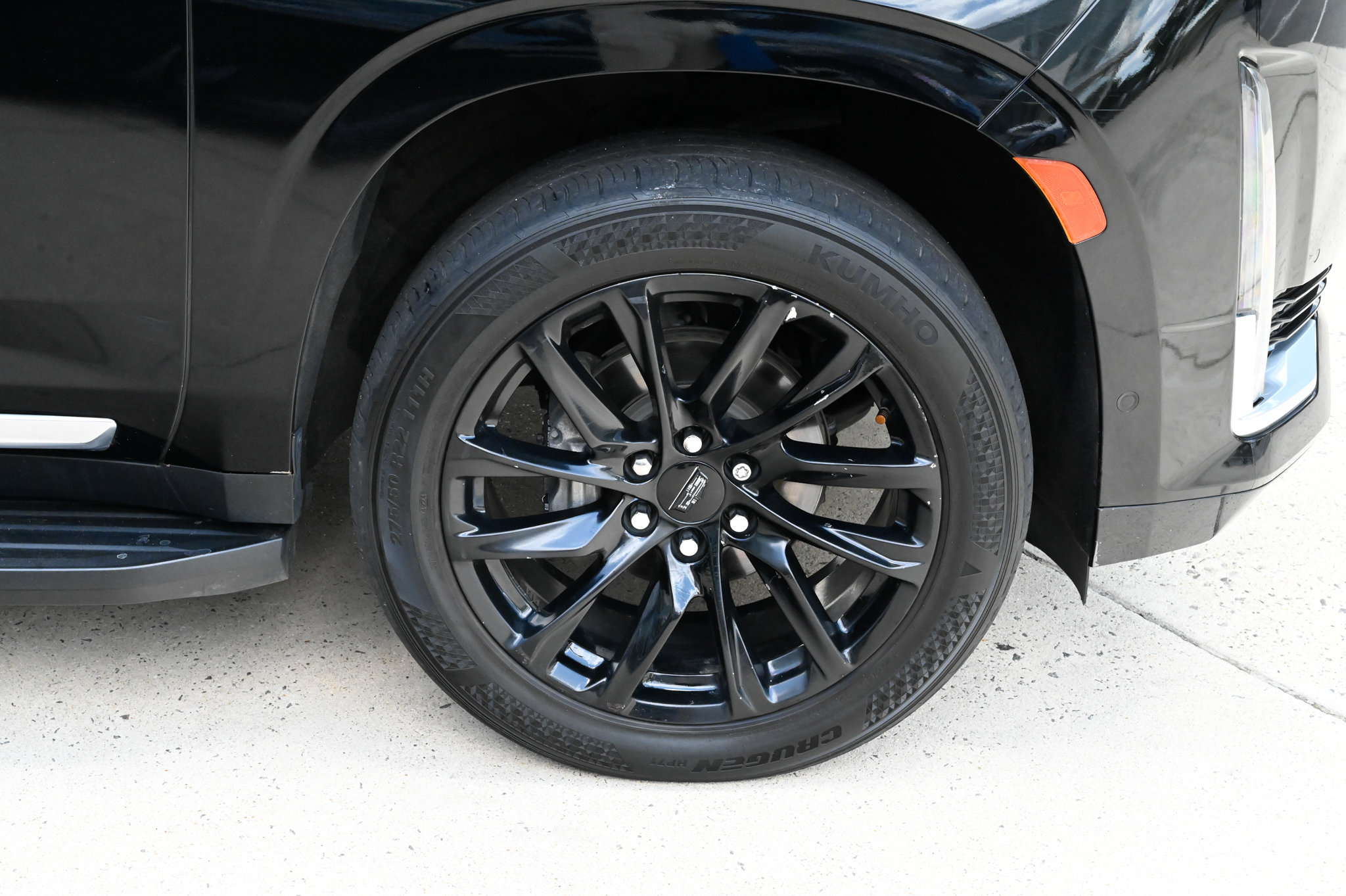 Used 2021 Cadillac Escalade ESV Premium Luxury AWD/4WD image 12