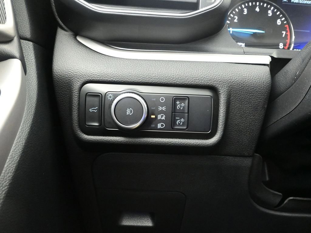 Used 2024 Ford Explorer XLT w/ Equipment Group 202A image 18