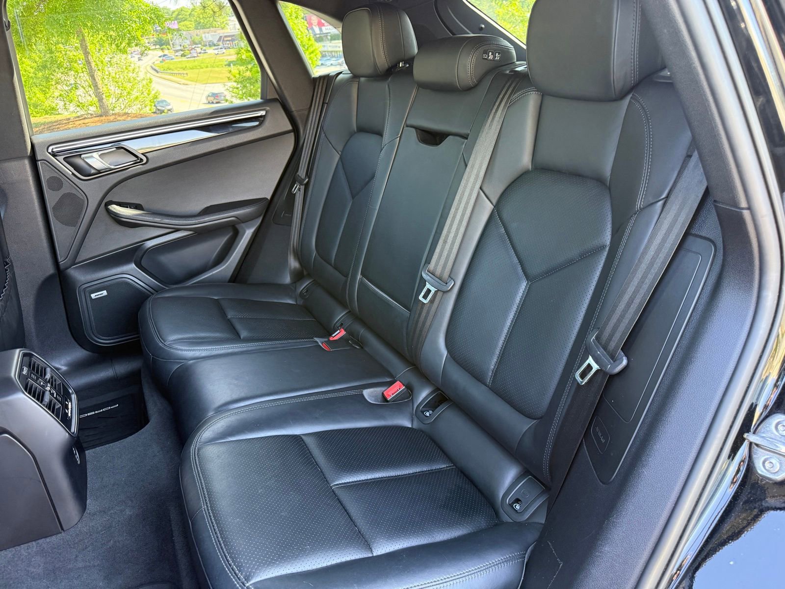 Used 2020 Porsche Macan S image 39
