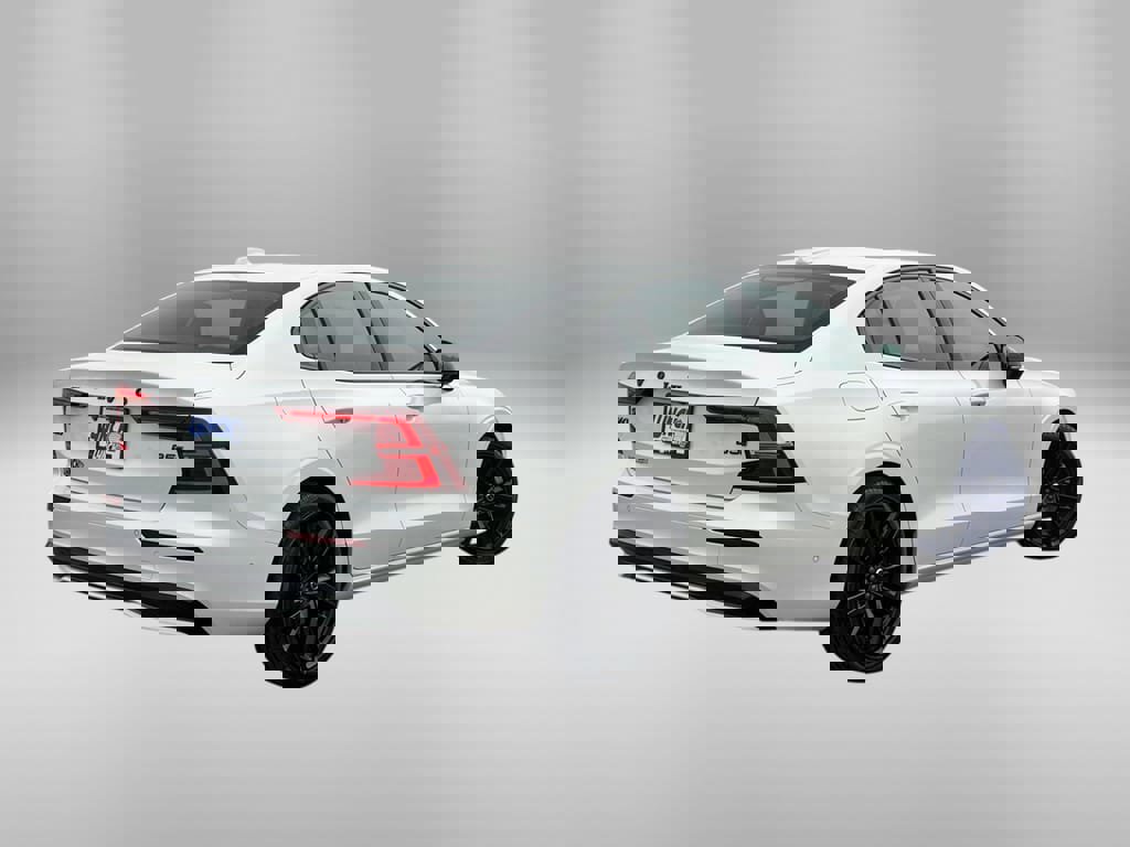 Used 2024 Volvo S60 B5 Plus w/ Climate Package image 5