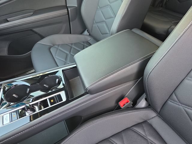 Used 2024 Volkswagen Atlas SE FWD image 23