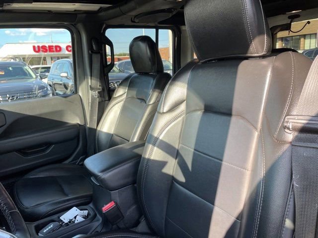 Used 2021 Jeep Wrangler Unlimited Sahara image 7