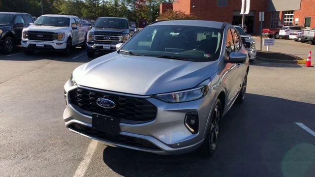 Used 2023 Ford Escape ST-Line Elite image 4