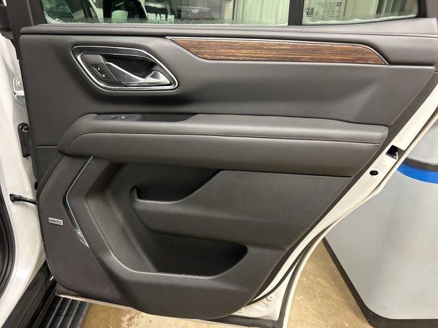 Used 2024 Chevrolet Tahoe High Country w/ Advanced Technology Package AWD/4WD image 28