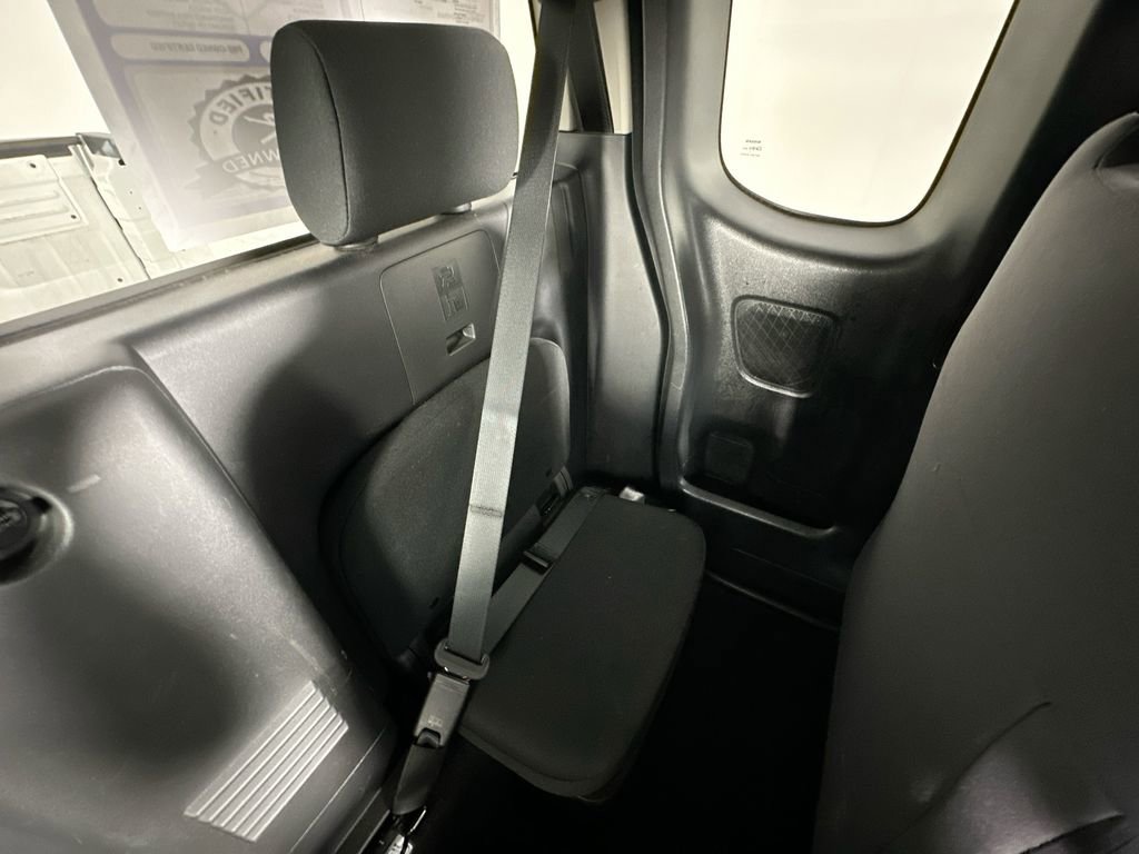 Used 2022 Nissan Frontier S RWD image 14