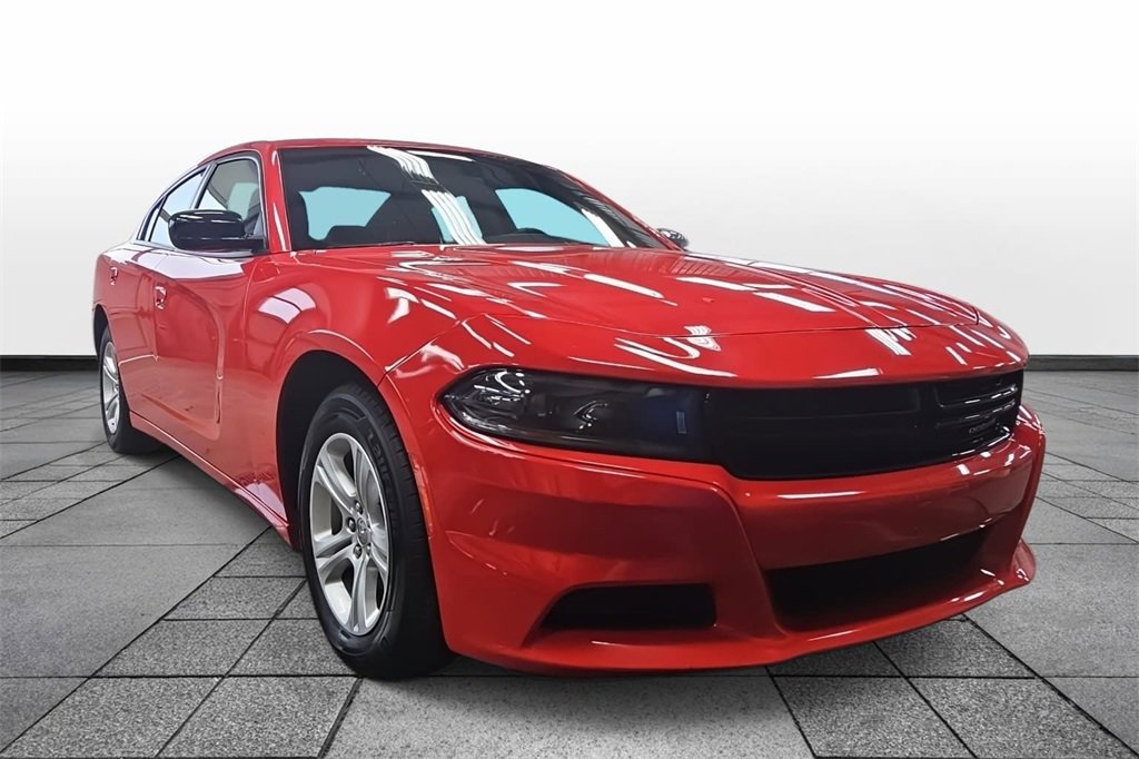 Used 2023 Dodge Charger SXT image 3
