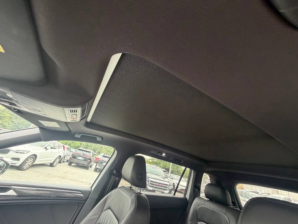 Used 2019 Volkswagen Tiguan SEL Premium R-Line AWD/4WD image 16