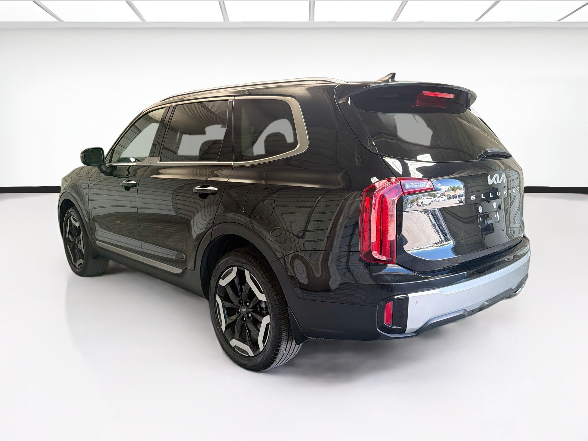 Used 2023 Kia Telluride S AWD/4WD image 6