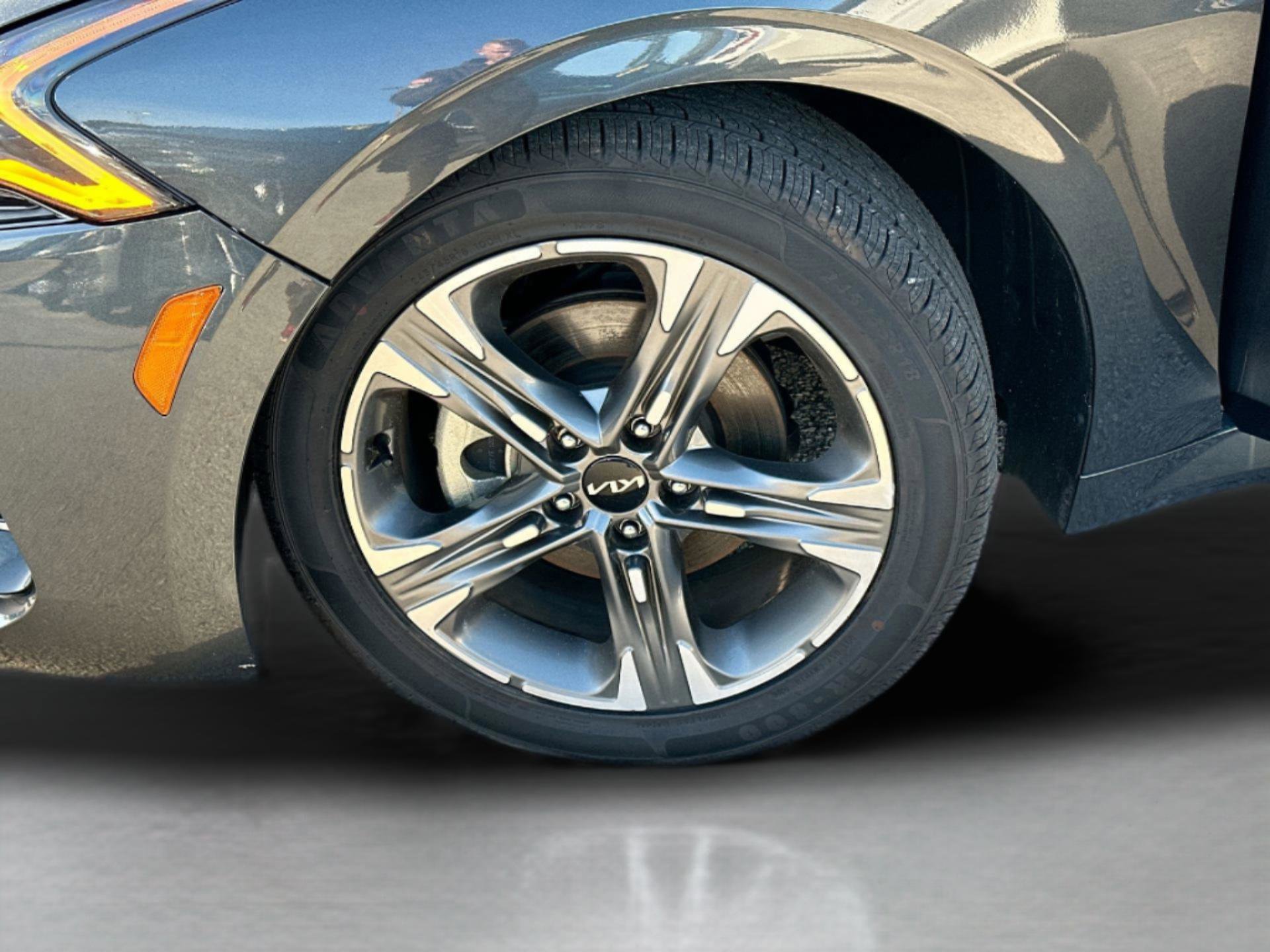 Used 2023 Kia K5 EX image 30