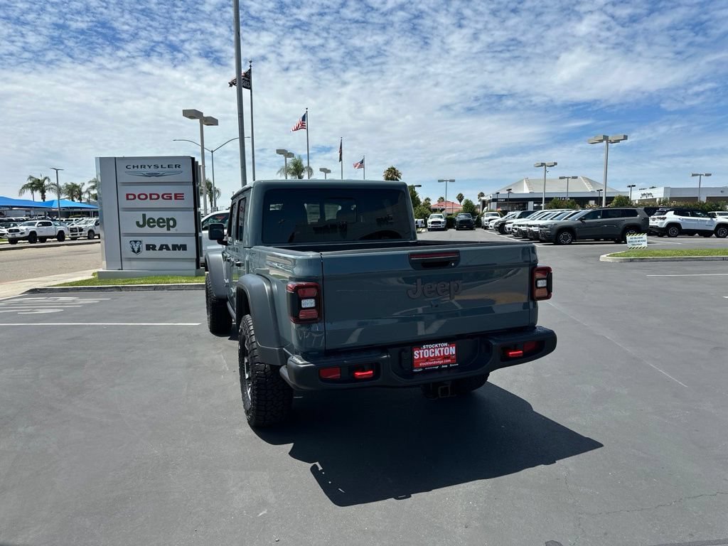 New 2026 Jeep Gladiator Rubicon w/ Steel Bumper Group AWD/4WD image 4