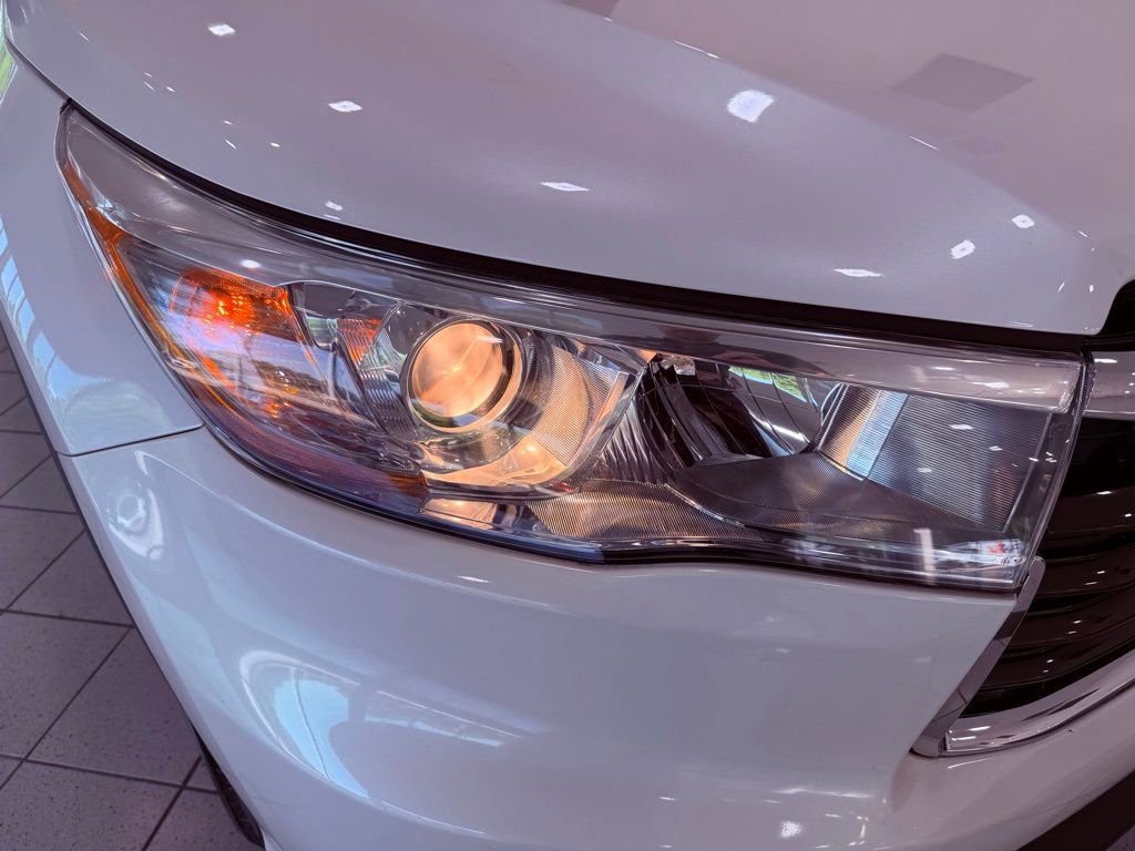 Used 2015 Toyota Highlander XLE FWD image 17