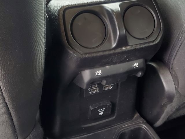 Used 2020 Jeep Wrangler Unlimited Sahara image 30