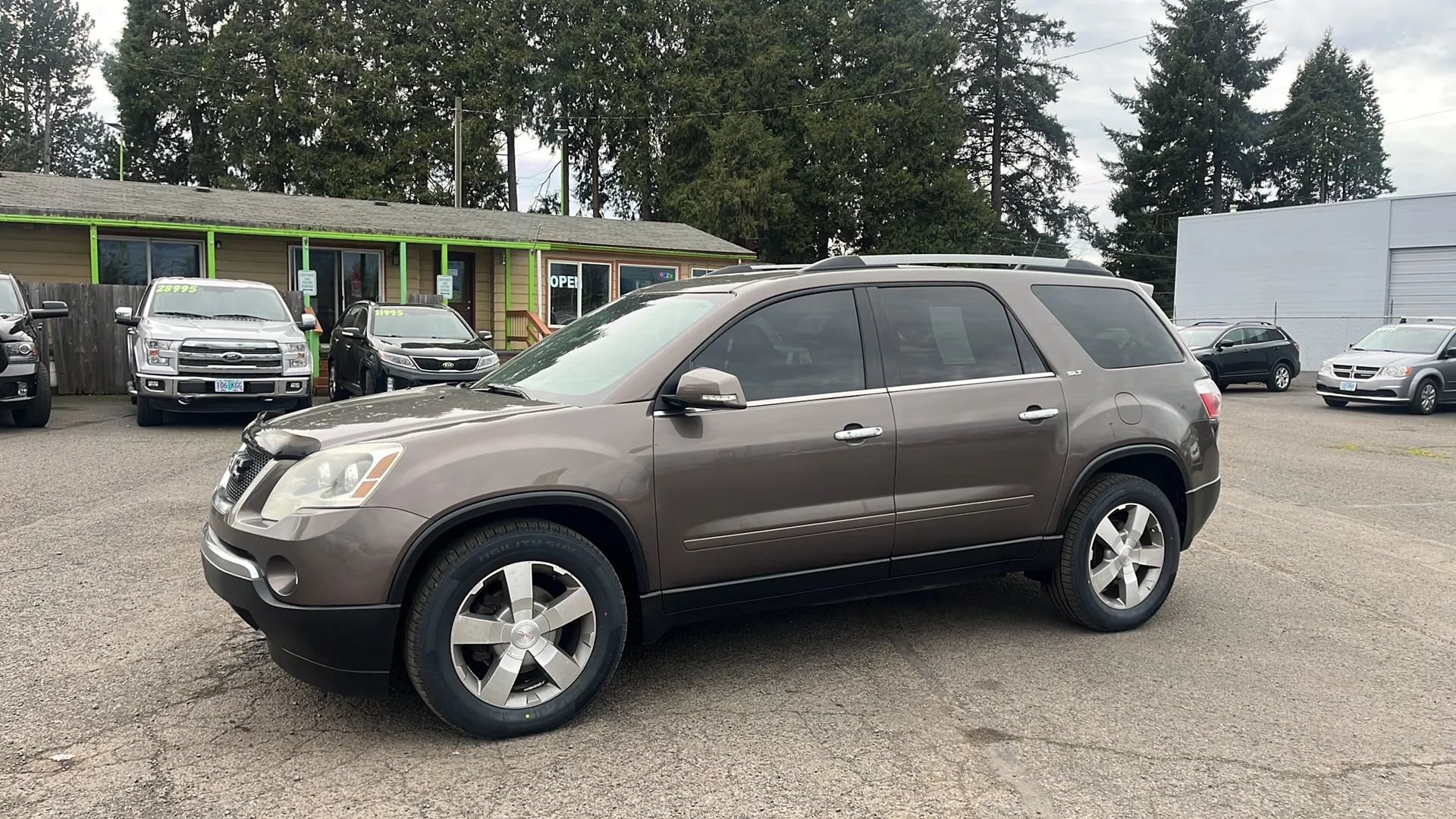 Used 2011 GMC Acadia SLT AWD/4WD image 7