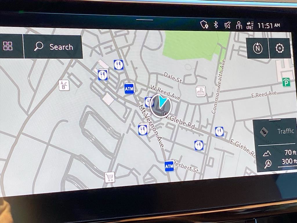 Used 2024 Audi Q8 e-tron Premium Plus image 16