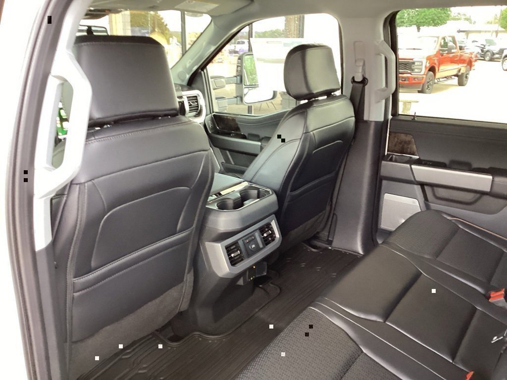 New 2025 Ford F250 Lariat w/ FX4 Off-Road Package image 35