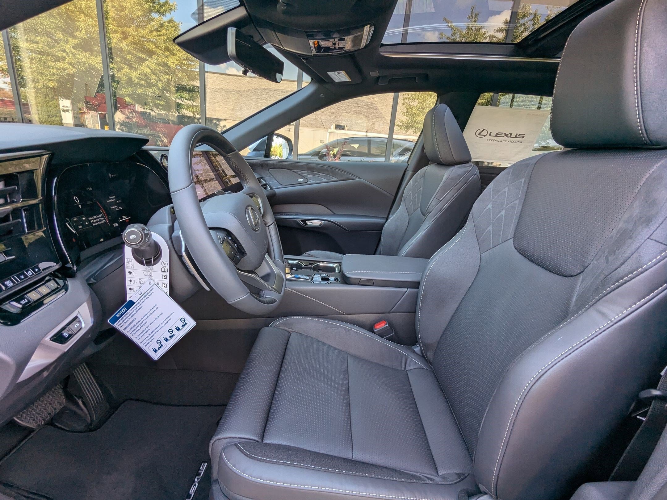 New 2025 Lexus RX 350 AWD image 5
