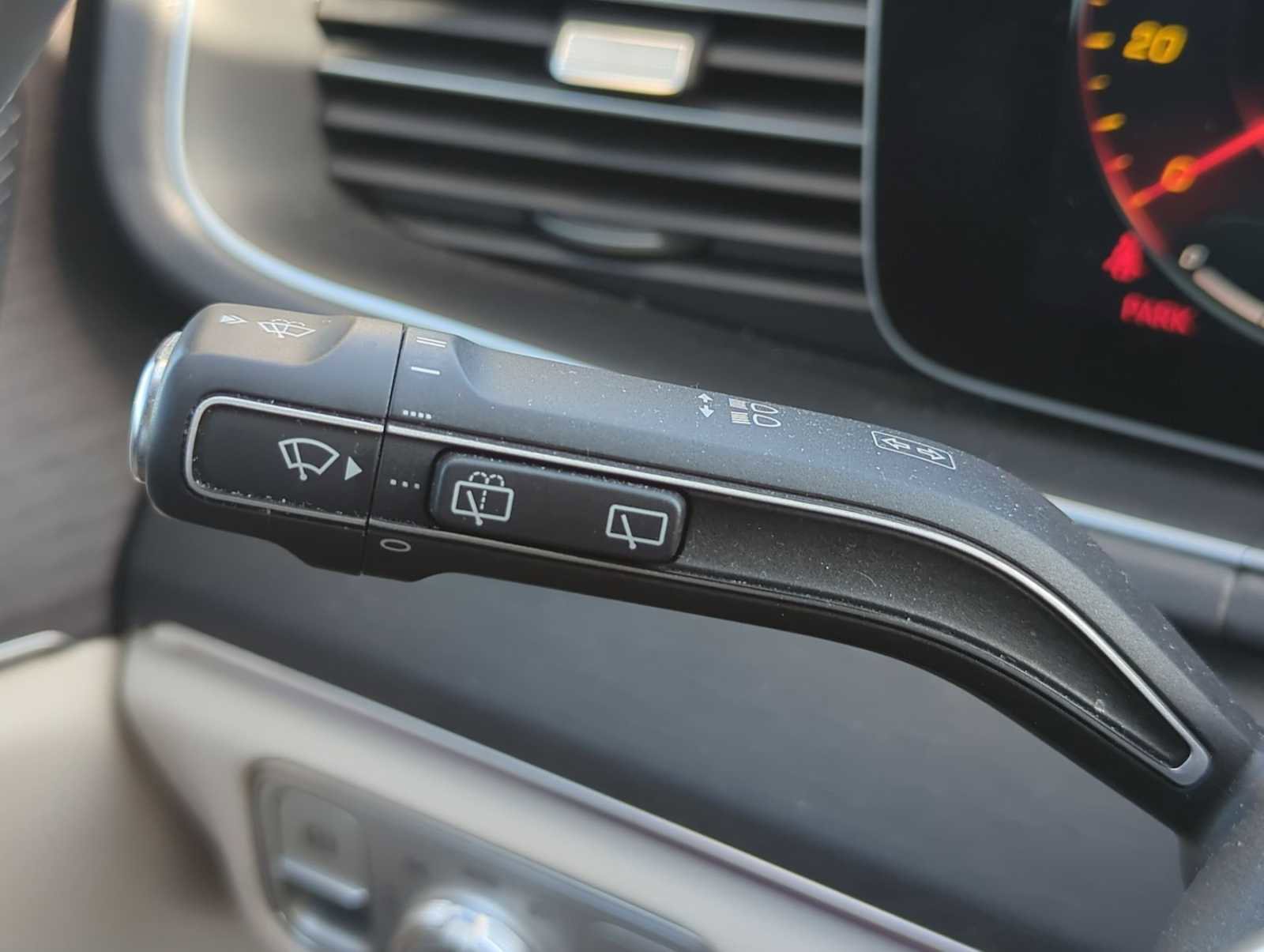 Used 2020 Mercedes-Benz GLE 350 4MATIC image 27