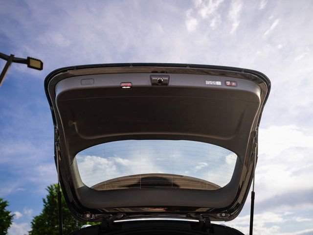 Certified 2025 Mercedes-Benz GLC 300 image 35
