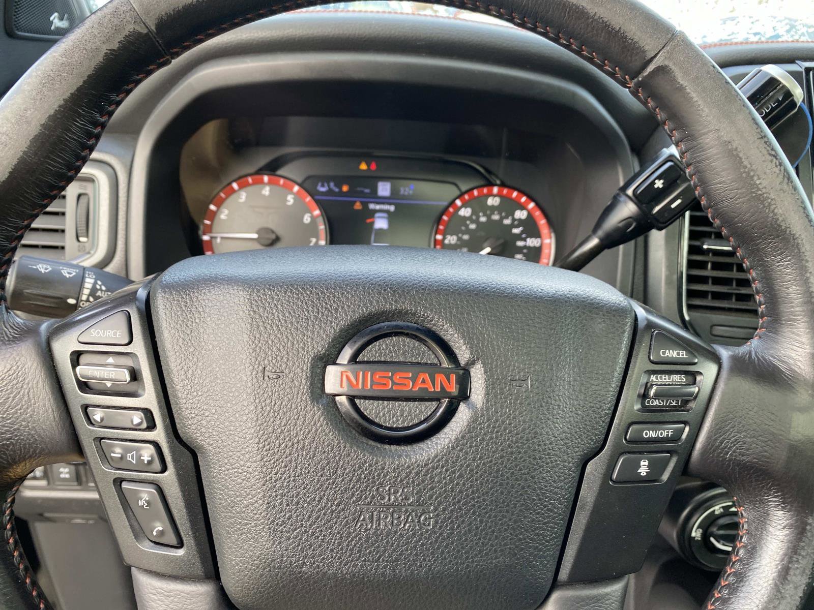 Used 2021 Nissan Titan PRO-4X w/ Pro-4x Convenience Package AWD/4WD image 18