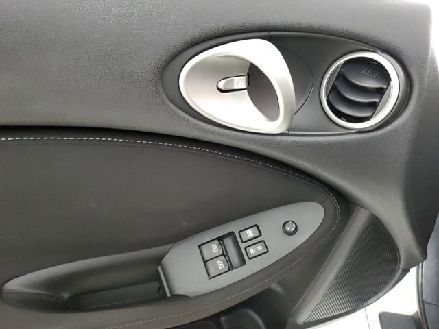 Used 2018 Nissan 370Z Roadster image 10