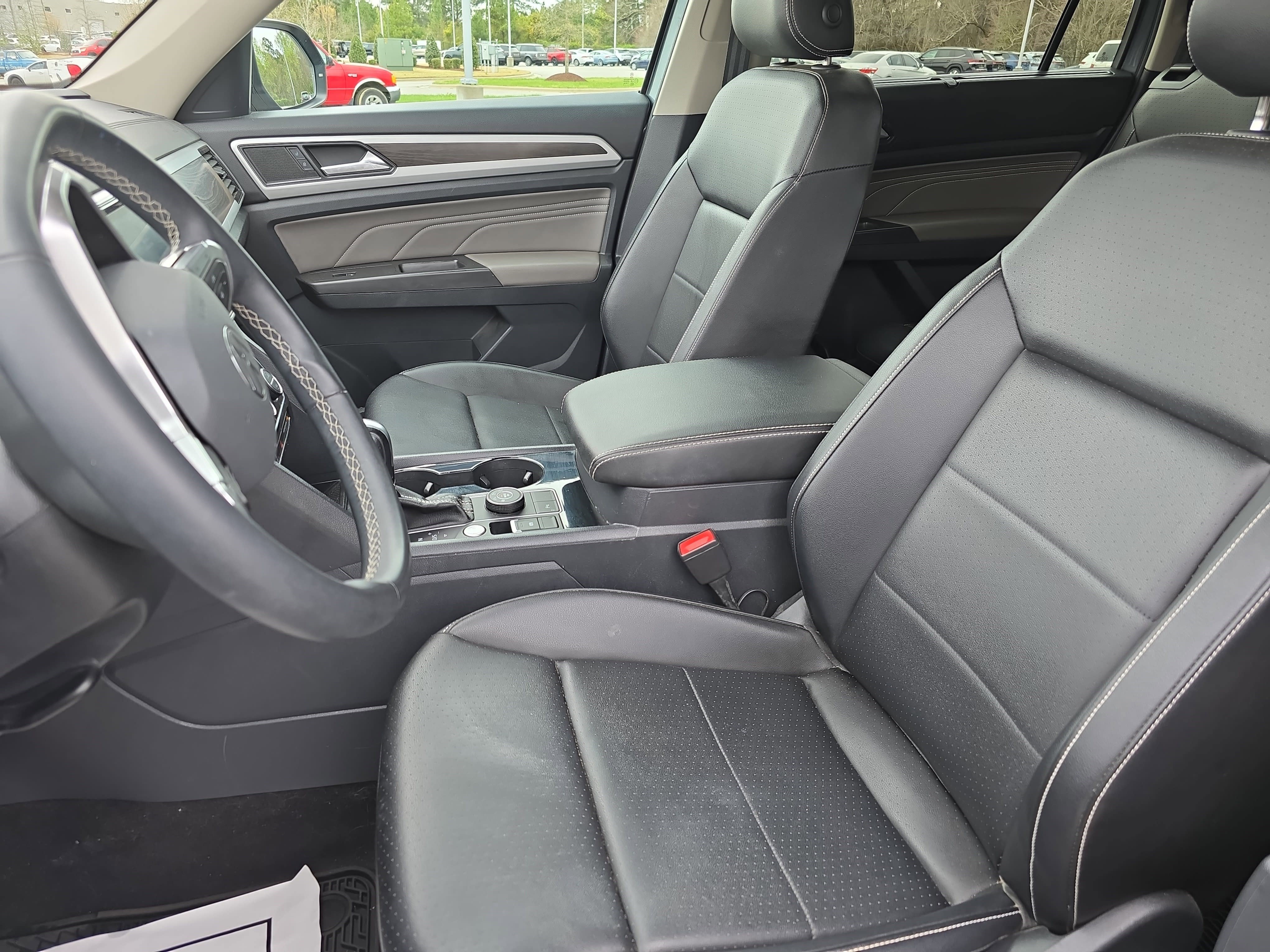 Used 2023 Volkswagen Atlas SE w/ Black Wheel Package AWD/4WD image 15